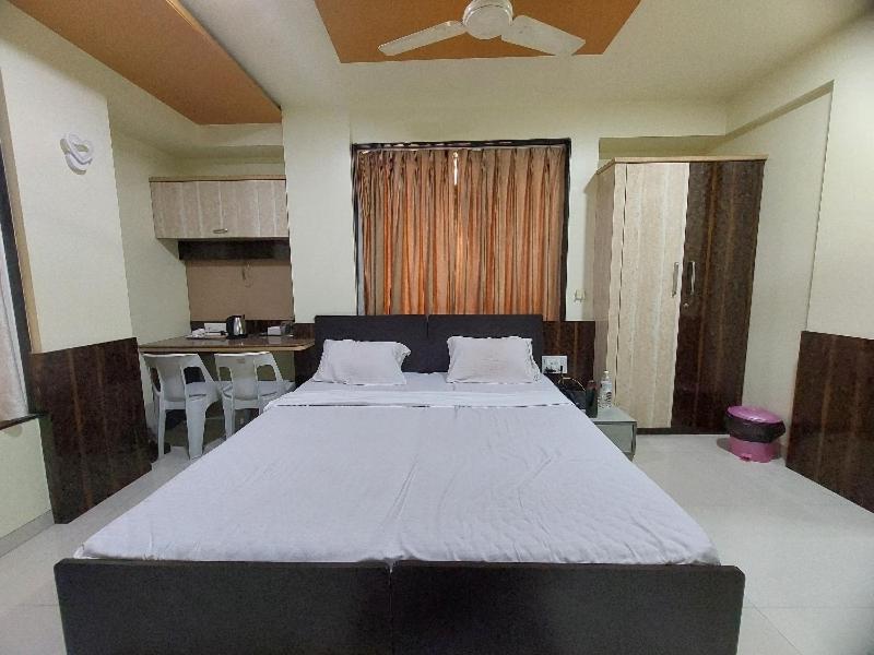 Super Hotel O Happy Homely Stay Near Pune Airport Khadki Exteriör bild