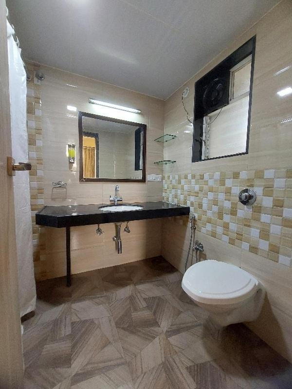 Super Hotel O Happy Homely Stay Near Pune Airport Khadki Exteriör bild