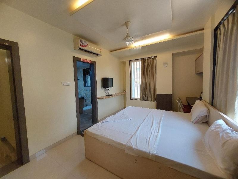 Super Hotel O Happy Homely Stay Near Pune Airport Khadki Exteriör bild